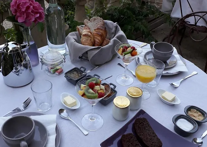 Le Manoir Des Tuileries 3*