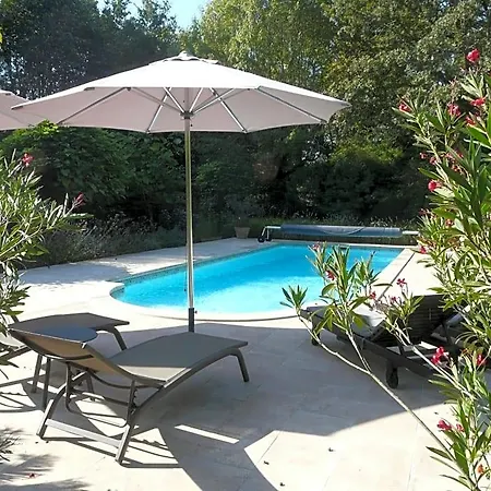 Oda ve Kahvaltı Le Manoir Des Tuileries 3*
