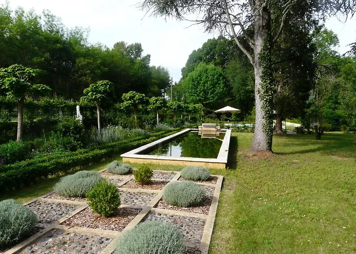 Bed and breakfast Le Manoir Des Tuileries 3*