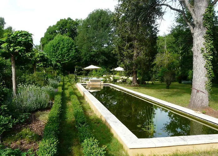 Le Manoir Des Tuileries Bed and breakfast 3*